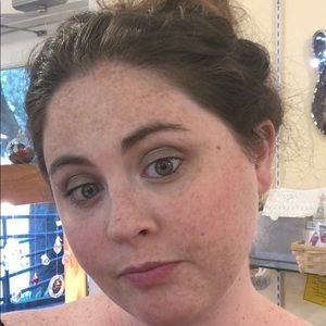 Meet your Posher, Jillian